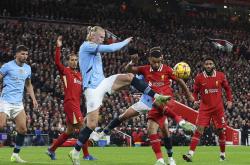 开云体育中国-曼城主场大捷，横扫对手晋级赛场