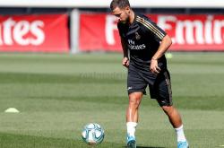 开云官网-热刺后卫因伤休息一周，恢复训练