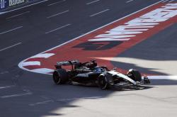 开云体育中国-索伯车队鏖战阿斯顿马丁，皮亚斯特里统治全场