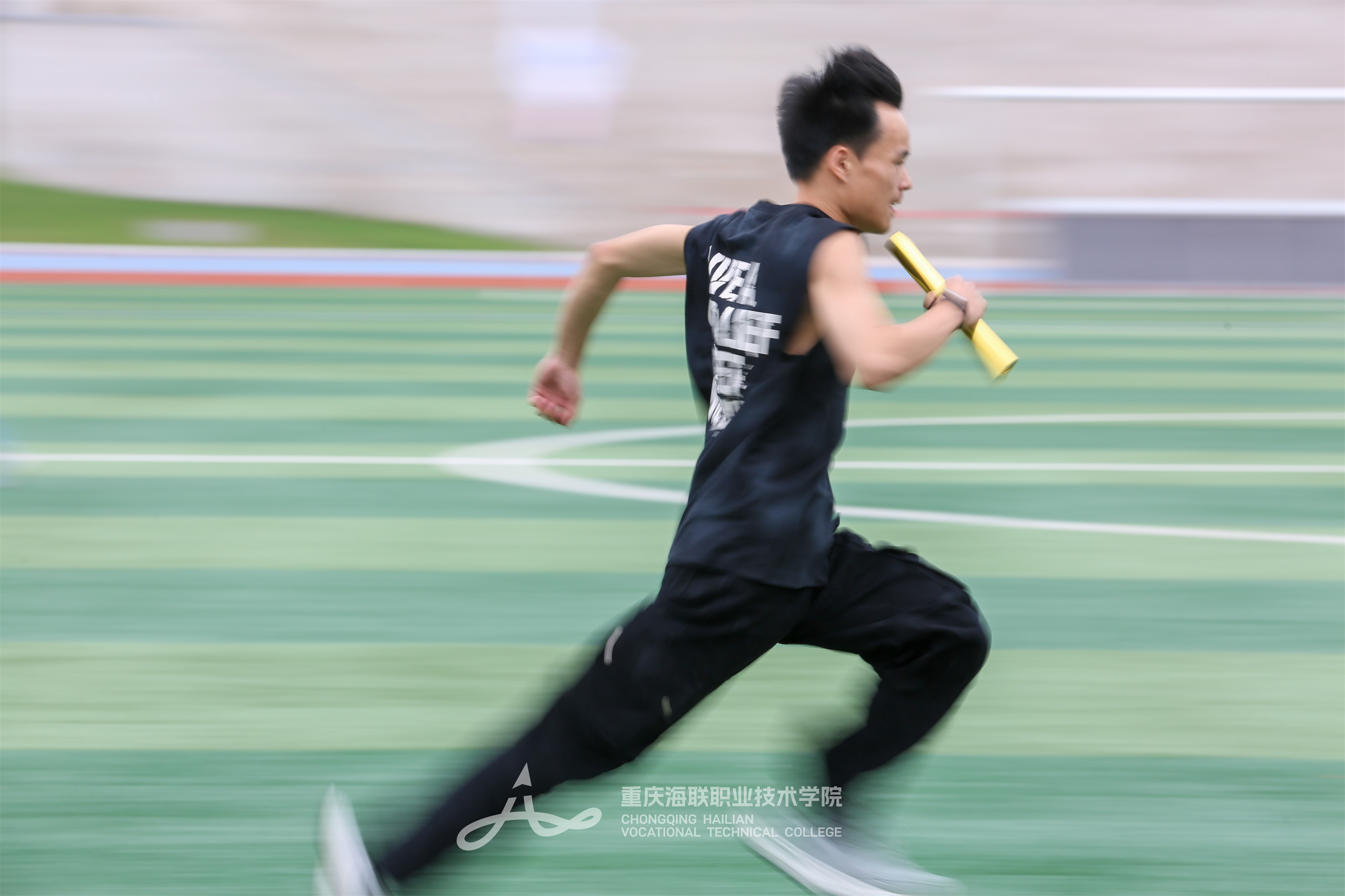 勇往直前！球员个个拼尽全力的简单介绍