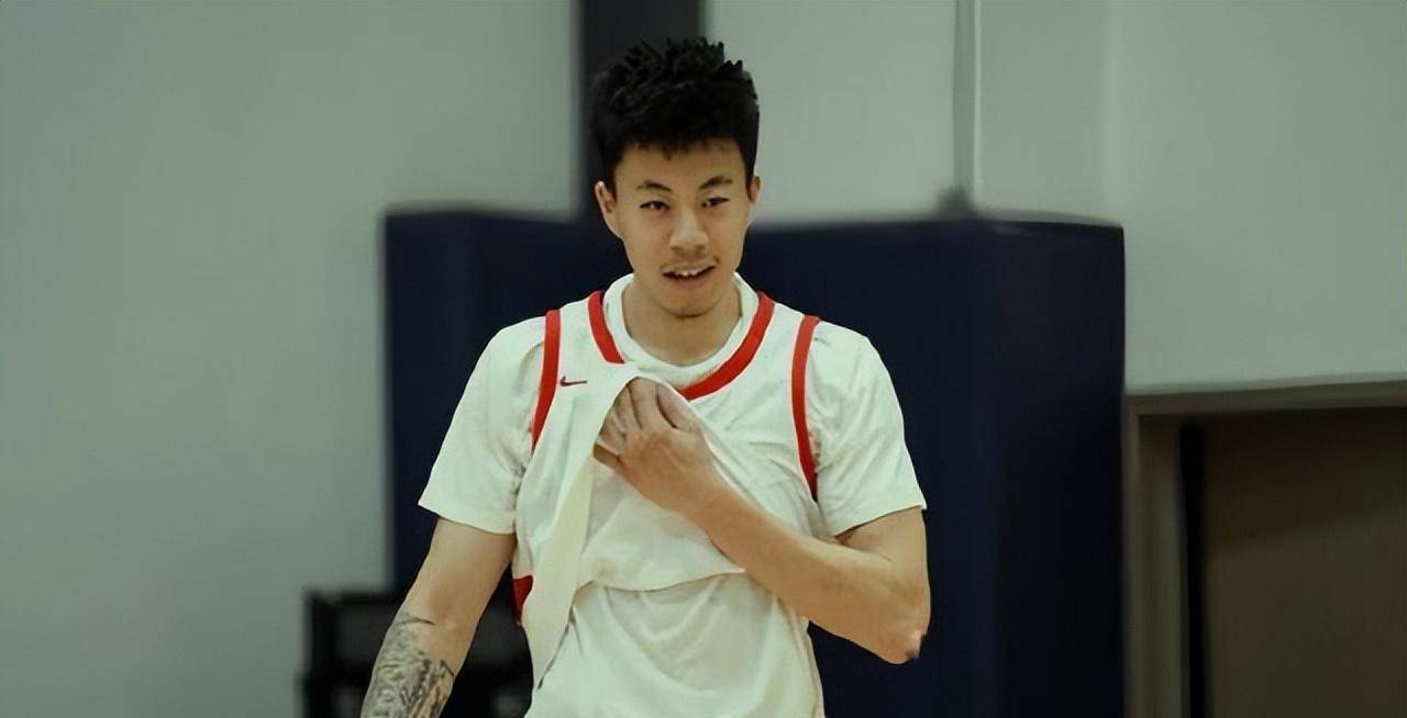 包含广东宏远豪取七连胜，确保积分榜第一名的词条