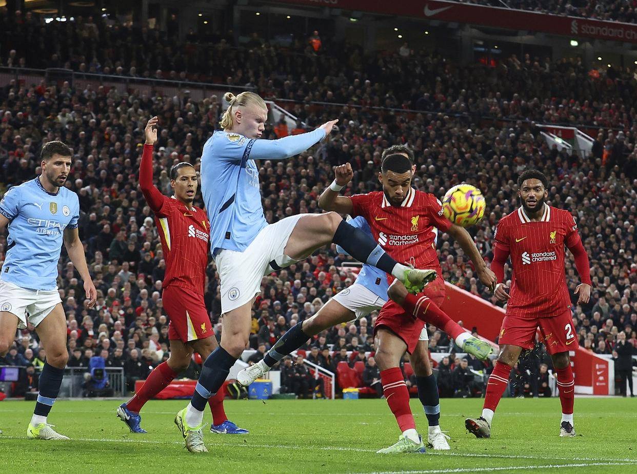 曼城主场大捷，横扫对手晋级赛场