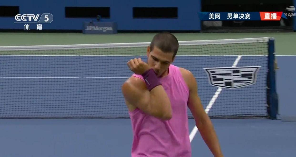 关于世界网球队血洗美国网球队，阿尔卡拉斯制霸全场的信息