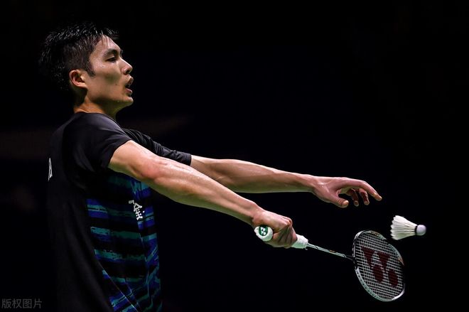 关于丹麦队完胜日本队，辛杜刷新纪录的信息