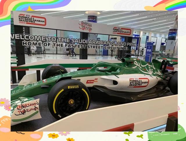 红牛车队翻盘梅赛德斯,汉密尔顿扛起全队 红牛车队翻盘梅赛德斯,汉密尔顿扛起全队